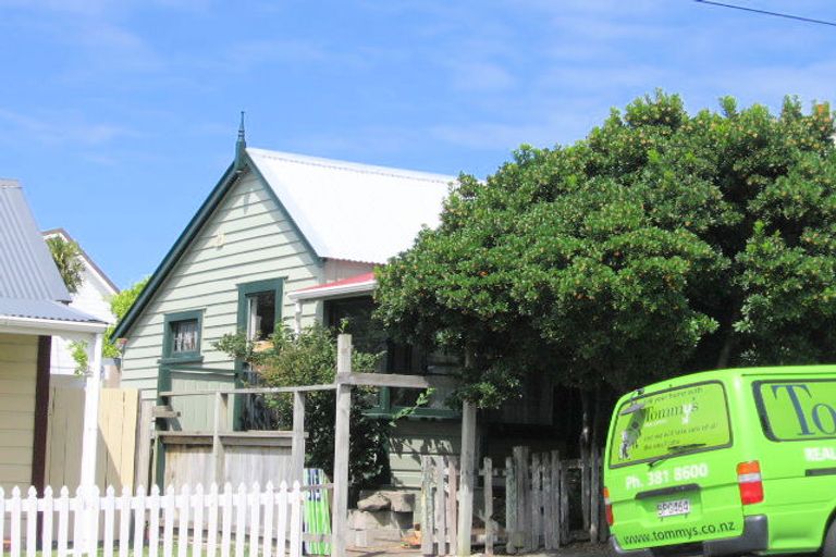 Photo of property in 29 Wright Street, Mount Cook, Wellington, 6021