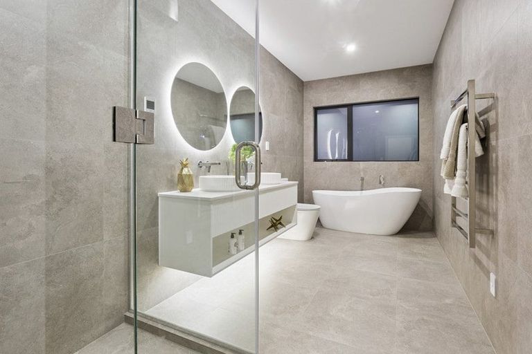 Photo of property in 1 Piwari Lane, Taupaki, 0782