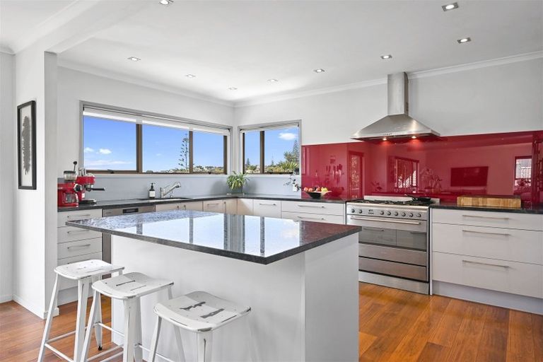 Photo of property in 37 Amante Crescent, Mairangi Bay, Auckland, 0630