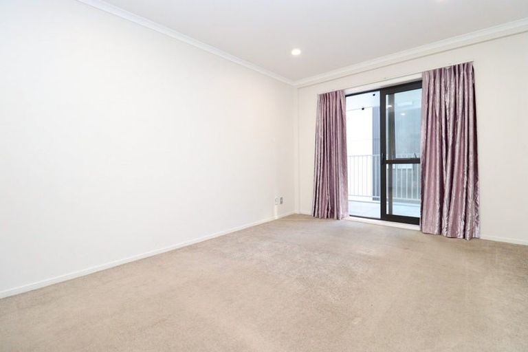 Photo of property in 15a/132 Stancombe Road, Flat Bush, Auckland, 2016