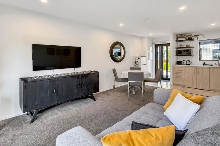 Photo of property in 5/16 Nova Place, Christchurch Central, Christchurch, 8011