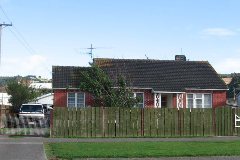 Photo of property in 1343 High Street, Taita, Lower Hutt, 5011