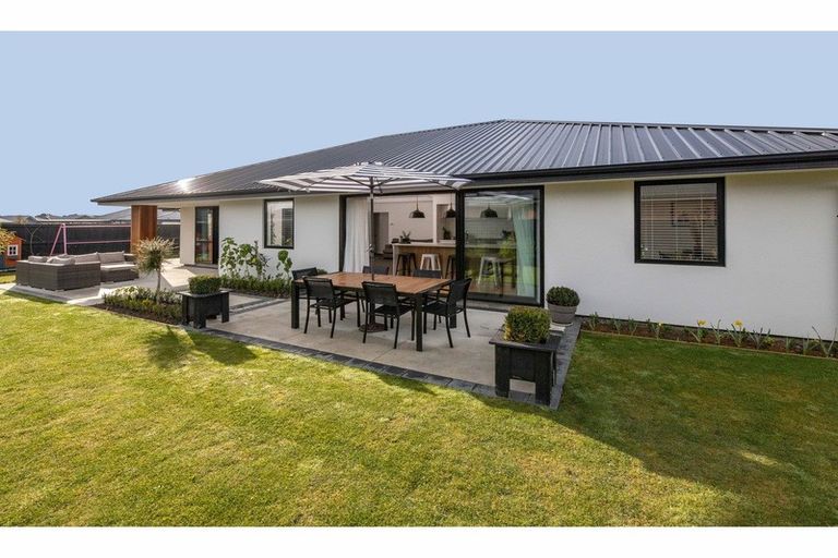 Photo of property in 10 Salisbury Avenue, Rangiora, 7400