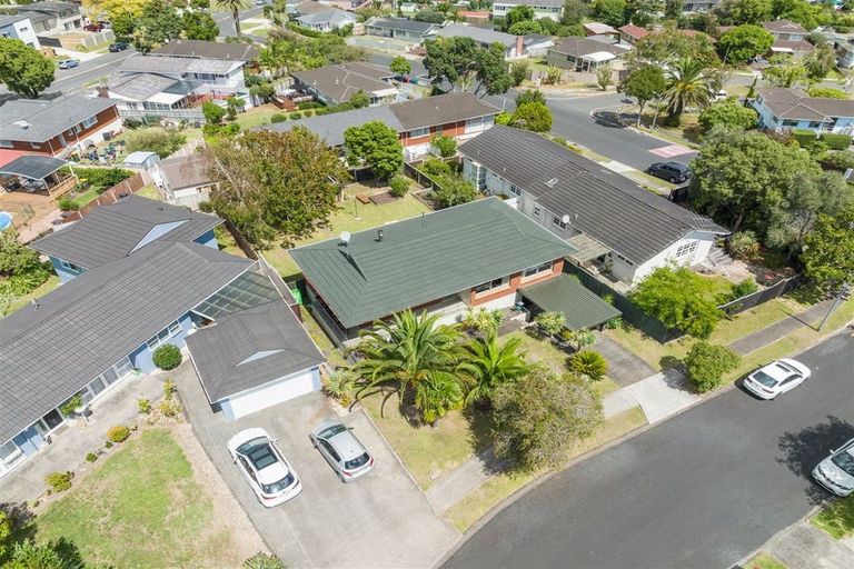 Photo of property in 3 Stansfield Place, Sunnyhills, Auckland, 2010