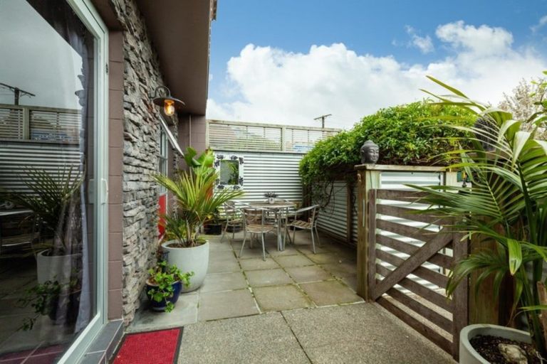 Photo of property in 9/57 Carrington Street, Lower Vogeltown, New Plymouth, 4310