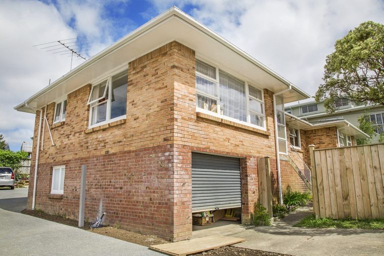 Photo of property in 8a Tiber Road, Forrest Hill, Auckland, 0620