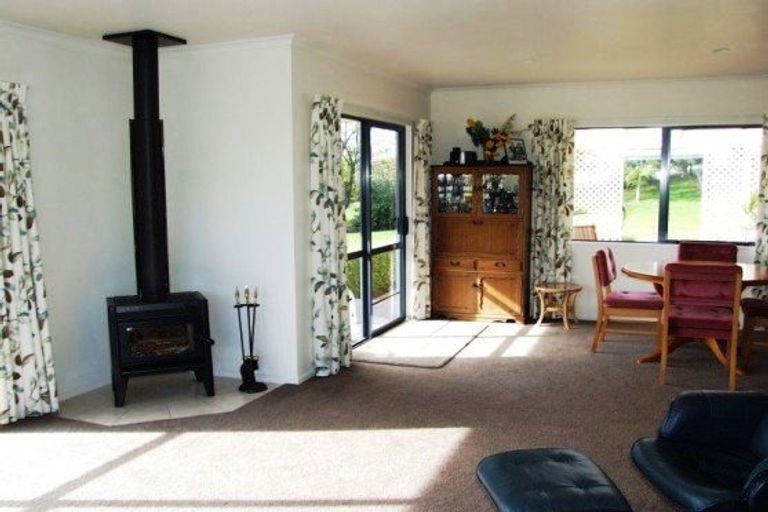 Photo of property in 668 Swamp Road, Puketapu, Napier, 4183