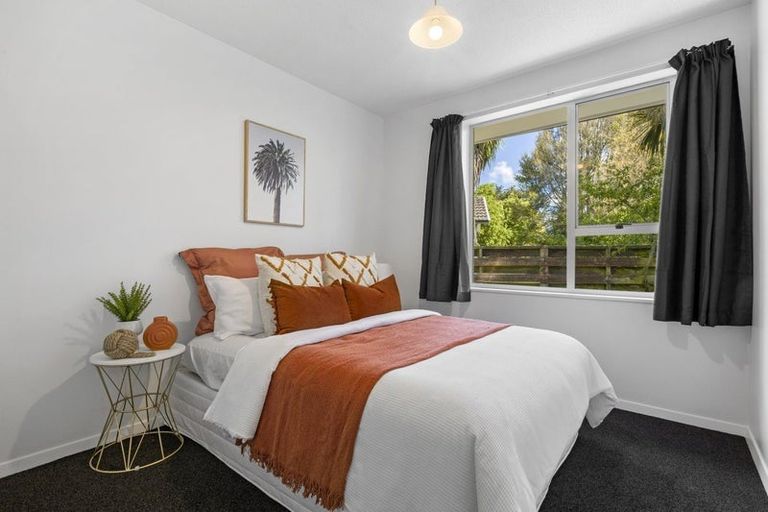 Photo of property in 47 Oakley Crescent, Hornby, Christchurch, 8042