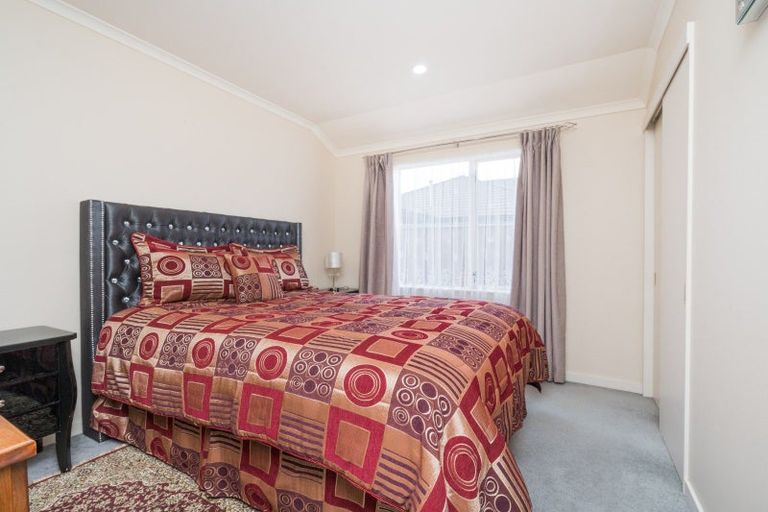 Photo of property in 19 Branigan Parade, Kelvin Grove, Palmerston North, 4414