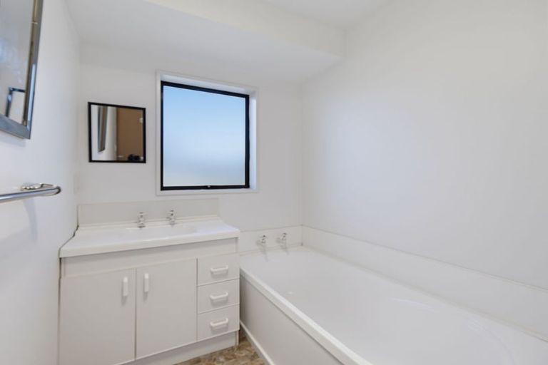 Photo of property in 3 Logie Place, Bromley, Christchurch, 8062