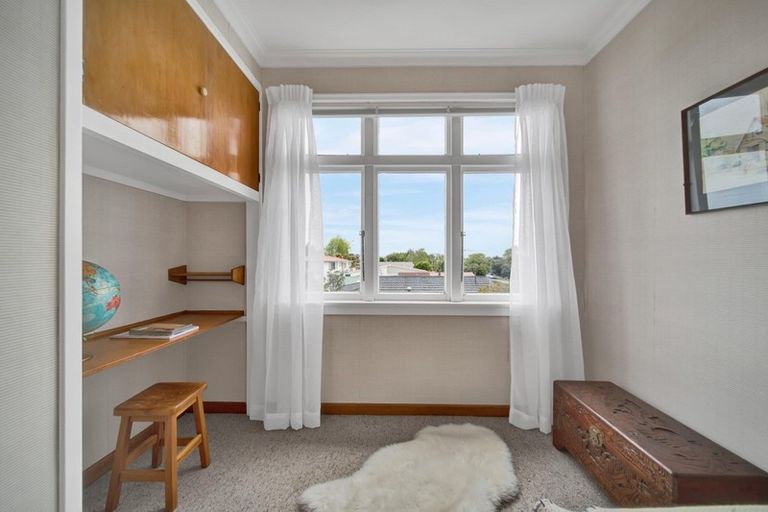 Photo of property in 14 Selwyn Street, Lower Vogeltown, New Plymouth, 4310