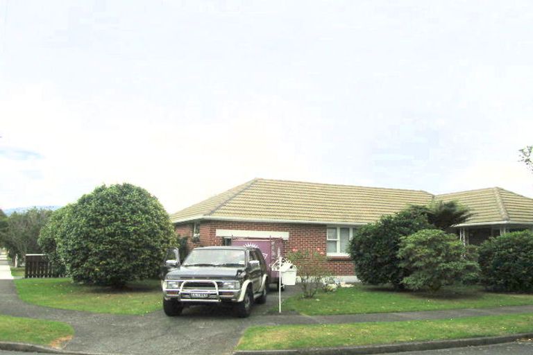 Photo of property in 1 Craig Grove, Elderslea, Upper Hutt, 5018