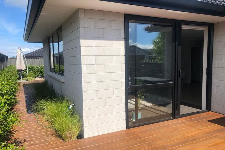 Photo of property in 5 Raynor Crescent, Pyes Pa, Tauranga, 3112