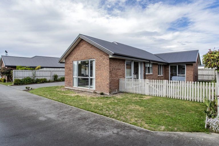 Photo of property in 10c Franklin Drive, Rangiora, 7400