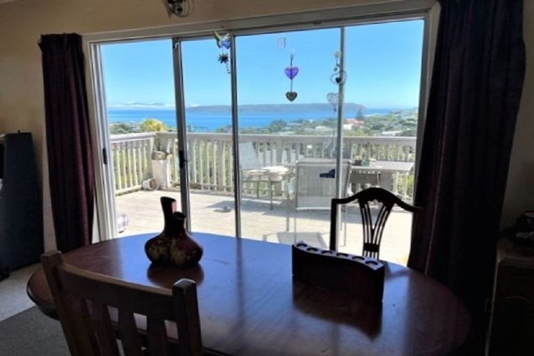 Photo of property in 47 Herewini Street, Titahi Bay, Porirua, 5022