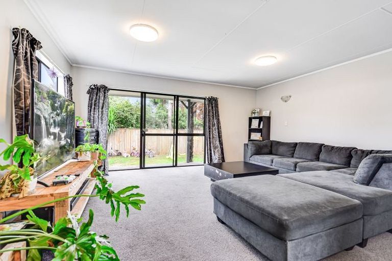 Photo of property in 14 Sunnyside Road, Nawton, Hamilton, 3200