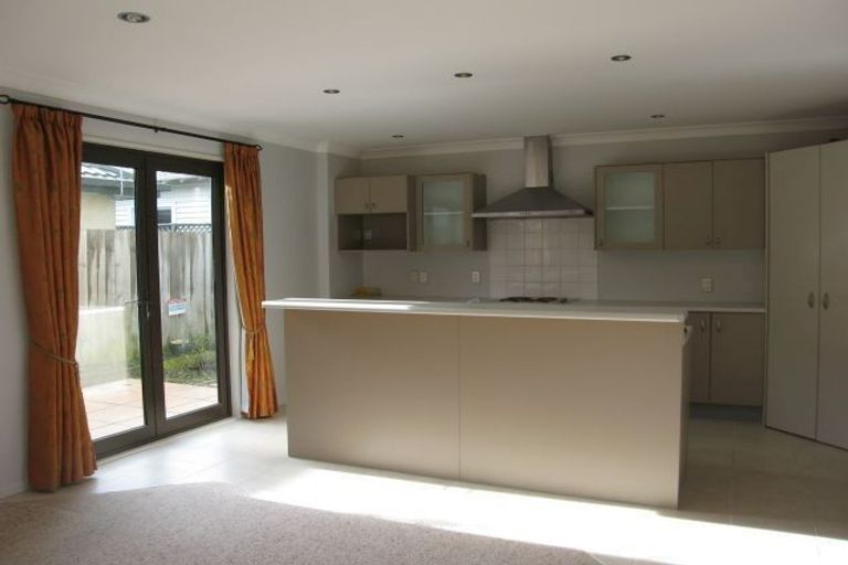 Photo of property in 48 Peverel Street, Riccarton, Christchurch, 8041