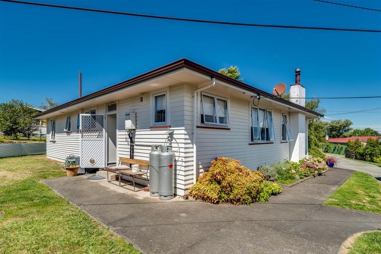 Photo of property in 3 Mcgreevy Street, Waipawa, 4210