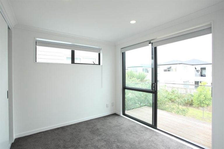 Photo of property in 8 Blackbird Lane, Hobsonville, Auckland, 0616