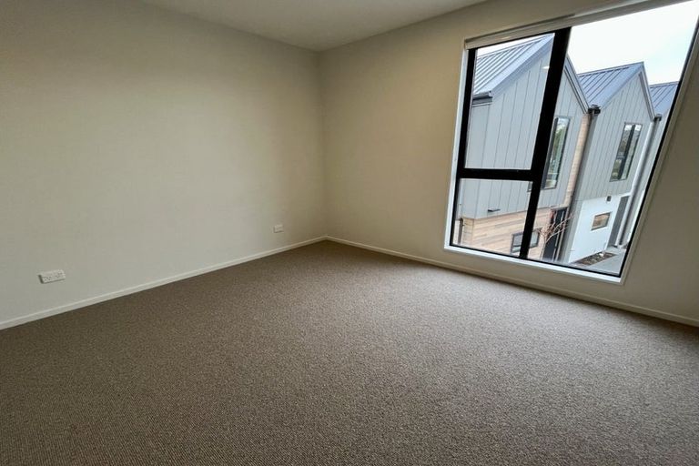 Photo of property in 2/12 Trist Place, Edgeware, Christchurch, 8013