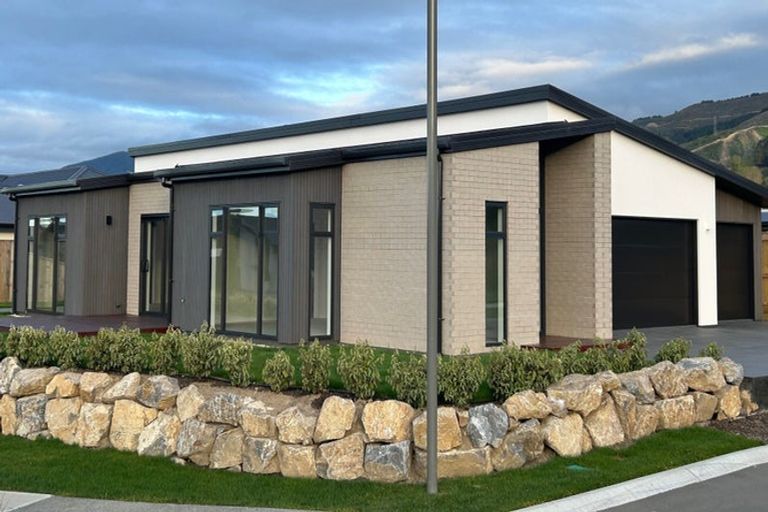 Photo of property in 38 Greenway Crescent, Hope, Richmond, 7020