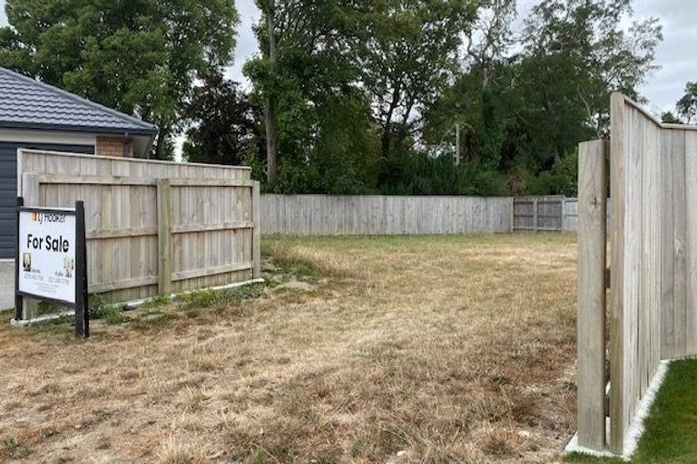 Photo of property in 7 Angus Place, Carterton, 5713