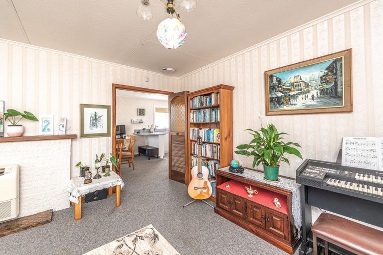 Photo of property in 43 Toi Street, Tawhero, Whanganui, 4501