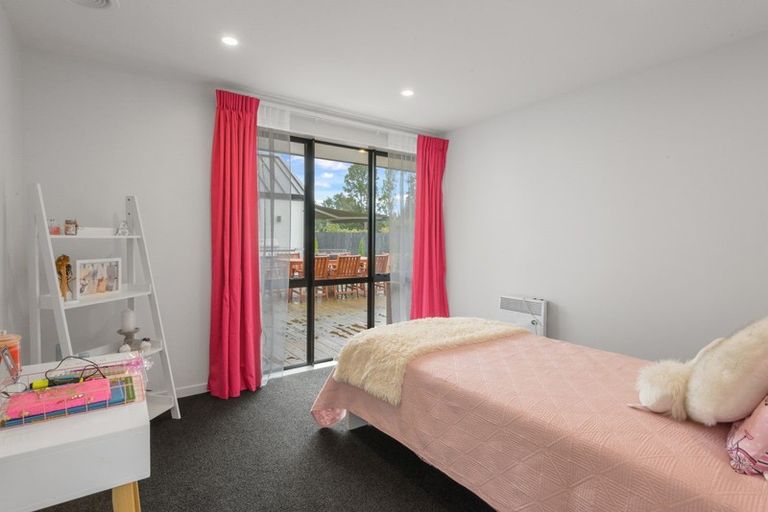 Photo of property in 5 Kawharu Street, Marshland, Christchurch, 8083