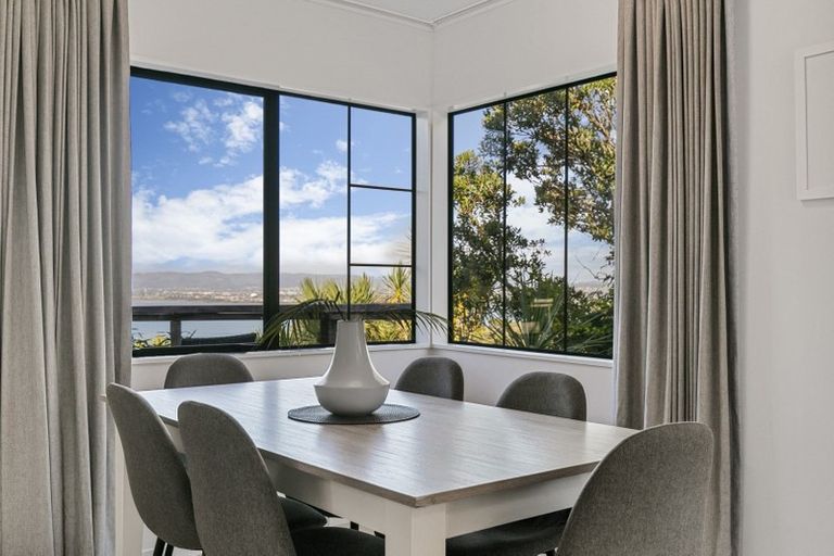 Photo of property in 2/60 Rangatira Road, Beach Haven, Auckland, 0626