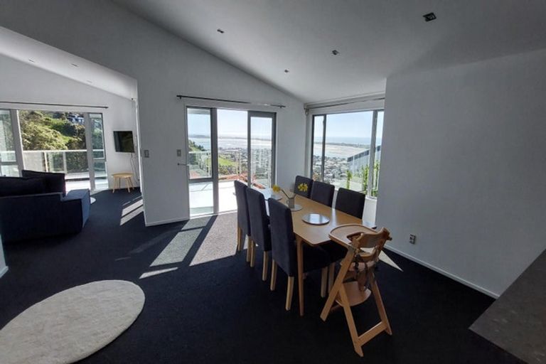 Photo of property in 12 Mandalay Lane, Redcliffs, Christchurch, 8081