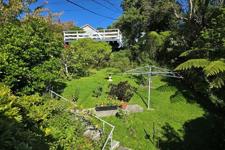 Photo of property in 24 Silverstream Road, Crofton Downs, Wellington, 6035