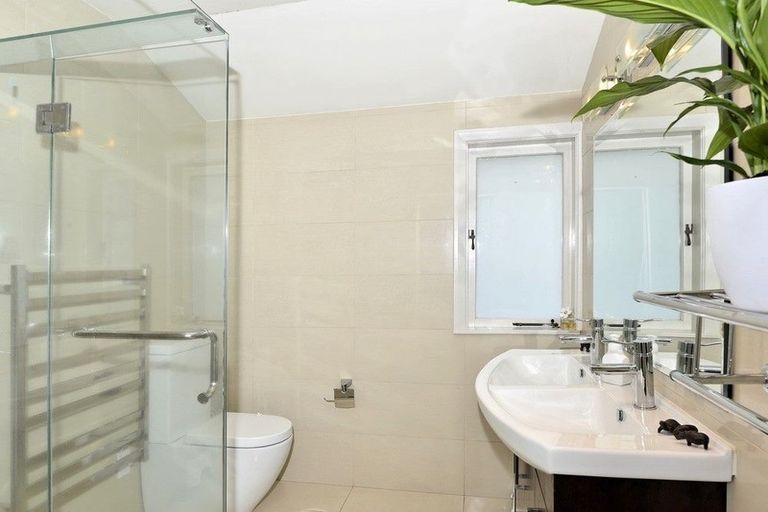 Photo of property in 305 Sandringham Road, Sandringham, Auckland, 1025