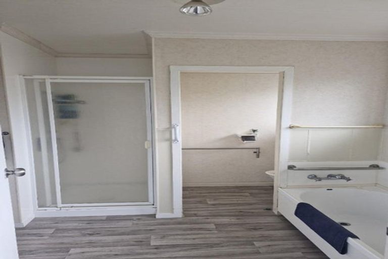 Photo of property in 10 Kapui Place, Waitara, 4320