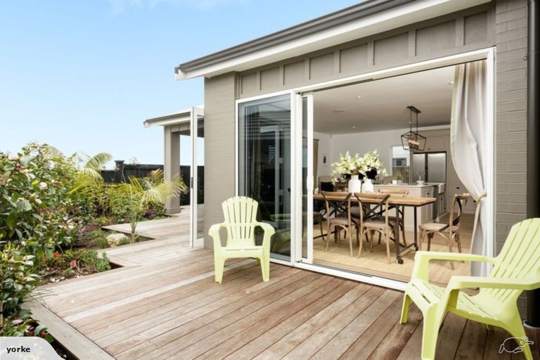 Photo of property in 3 Astelia Lane, Papamoa Beach, Papamoa, 3118