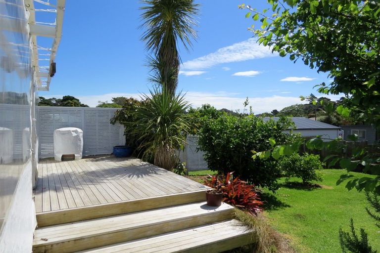 Photo of property in 80 Watt Street, Coromandel, 3506