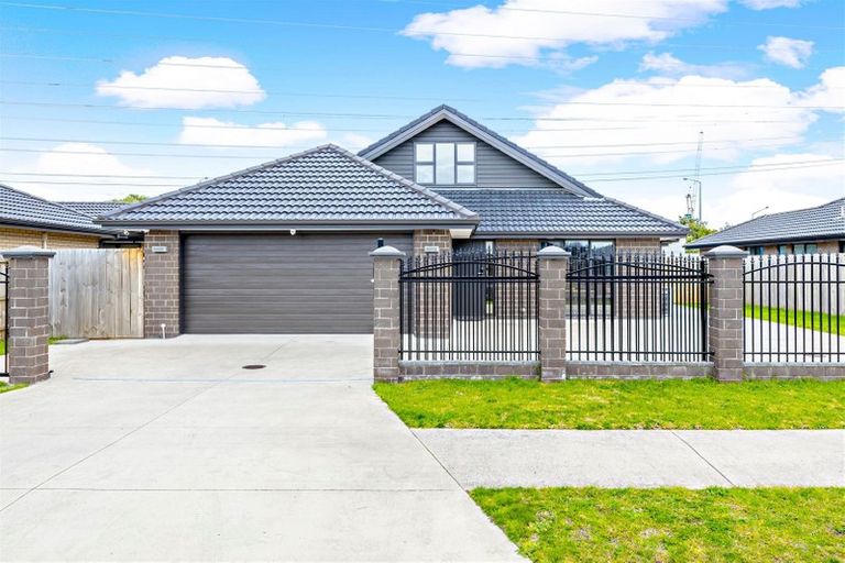Photo of property in 9 Dumas Place, Rosehill, Papakura, 2113