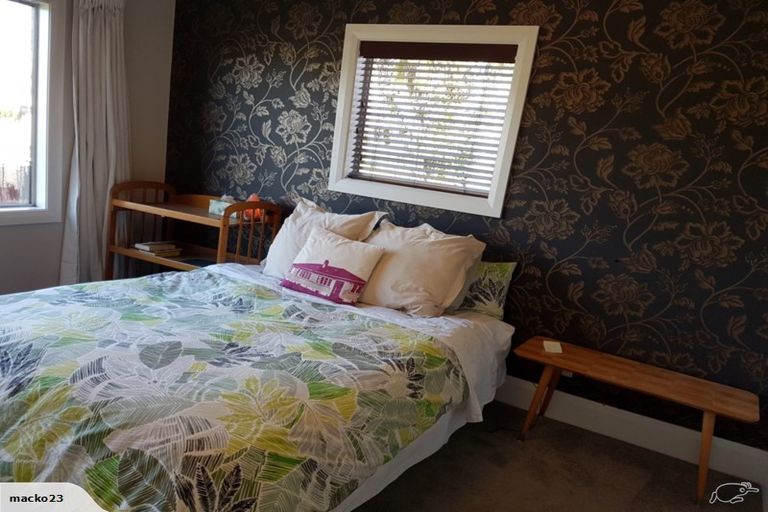 Photo of property in 27 Somerfield Street, Somerfield, Christchurch, 8024