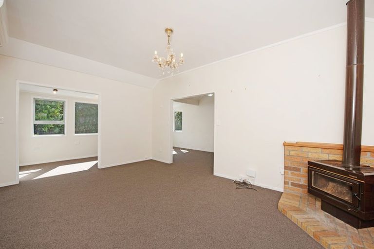 Photo of property in 12 Cambrian Street, Churton Park, Wellington, 6037
