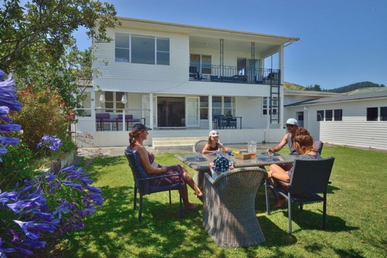 Photo of property in 69 Fortescue Street, Mahia, Nuhaka, 4198