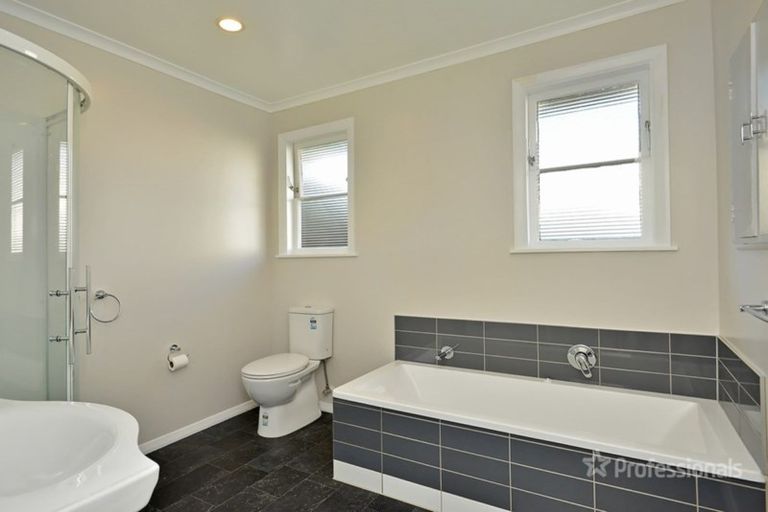 Photo of property in 12 Dixon Street, Carterton, 5713