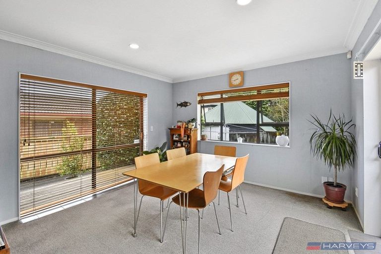 Photo of property in 28 Lemonwood Place, The Gardens, Auckland, 2105