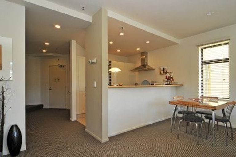 Photo of property in Terrace Garden Apartments, 14a/120 The Terrace, Wellington Central, Wellington, 6011