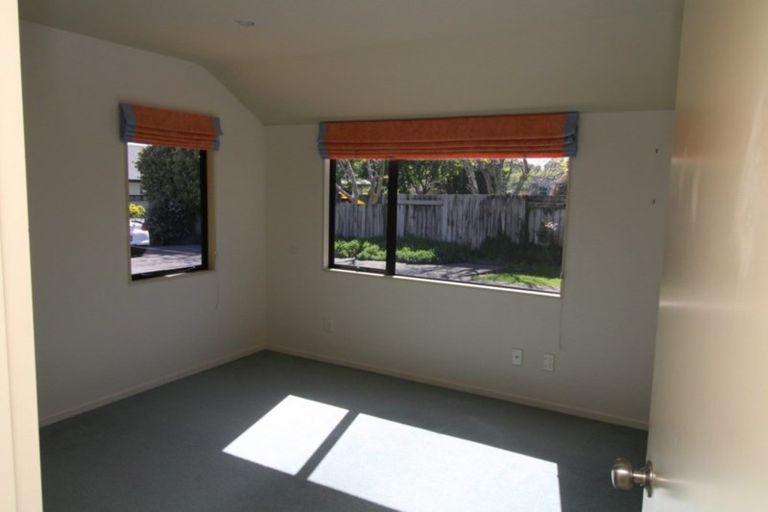 Photo of property in 36d Shelter Grove, Frankleigh Park, New Plymouth, 4310
