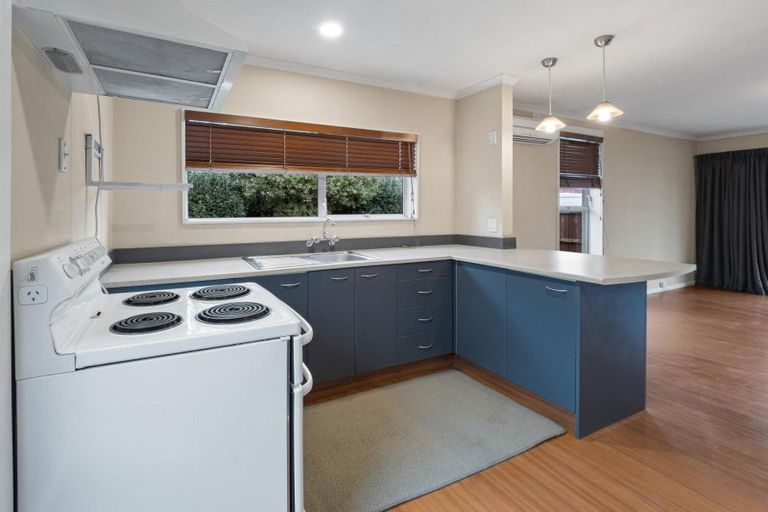 Photo of property in 2/73a Harewood Road, Papanui, Christchurch, 8053