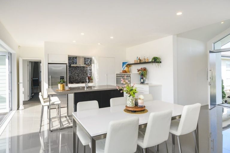 Photo of property in 175 Pacific Drive, Fitzherbert, Palmerston North, 4410