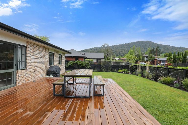 Photo of property in 29 Caulfield Place, Pukehangi, Rotorua, 3015