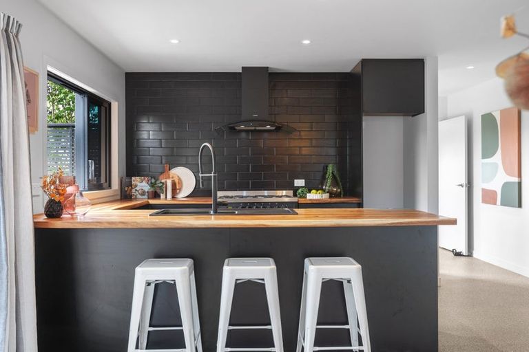 Photo of property in 28 Puhirake Crescent, Pyes Pa, Tauranga, 3112