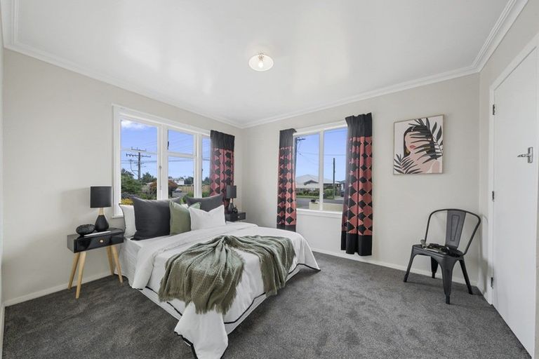 Photo of property in 96 Tiro Tiro Road, Levin, 5510