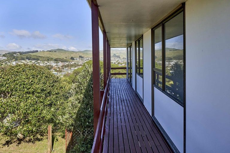 Photo of property in 71 Conclusion Street, Ascot Park, Porirua, 5024