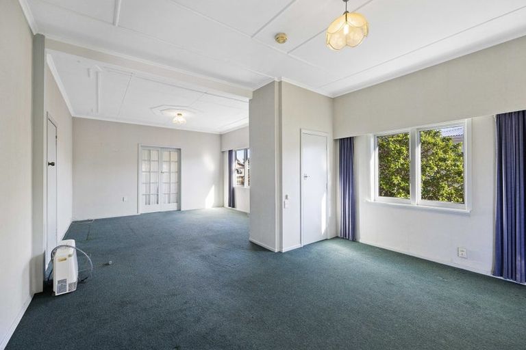 Photo of property in 46 Egmont Street, Hawera, 4610